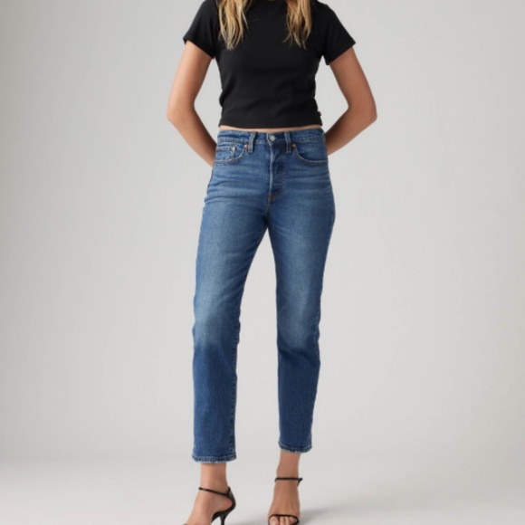 LEVI'S/"Wedgie Straight" Jeans - Picture 1 of 11